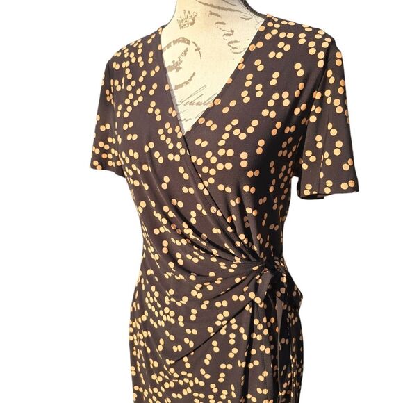 Anne Klein‎ Black Tan Polka Dot Faux Wrap Dress Short Sleeve Knee Length Size 10 - Picture 2 of 6